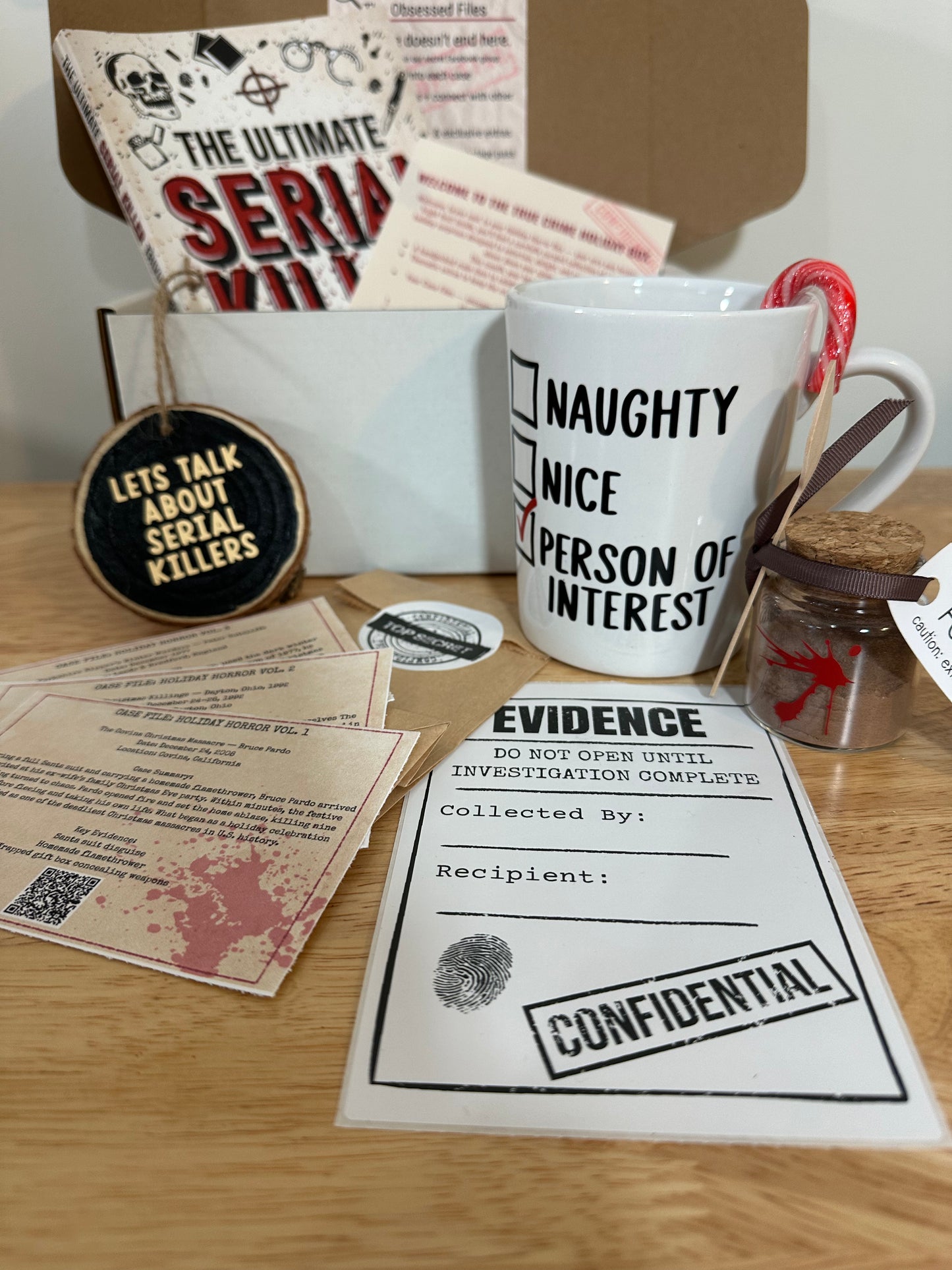 TRUE CRIME HOLIDAY BOX – SERIAL KILLER EDITION