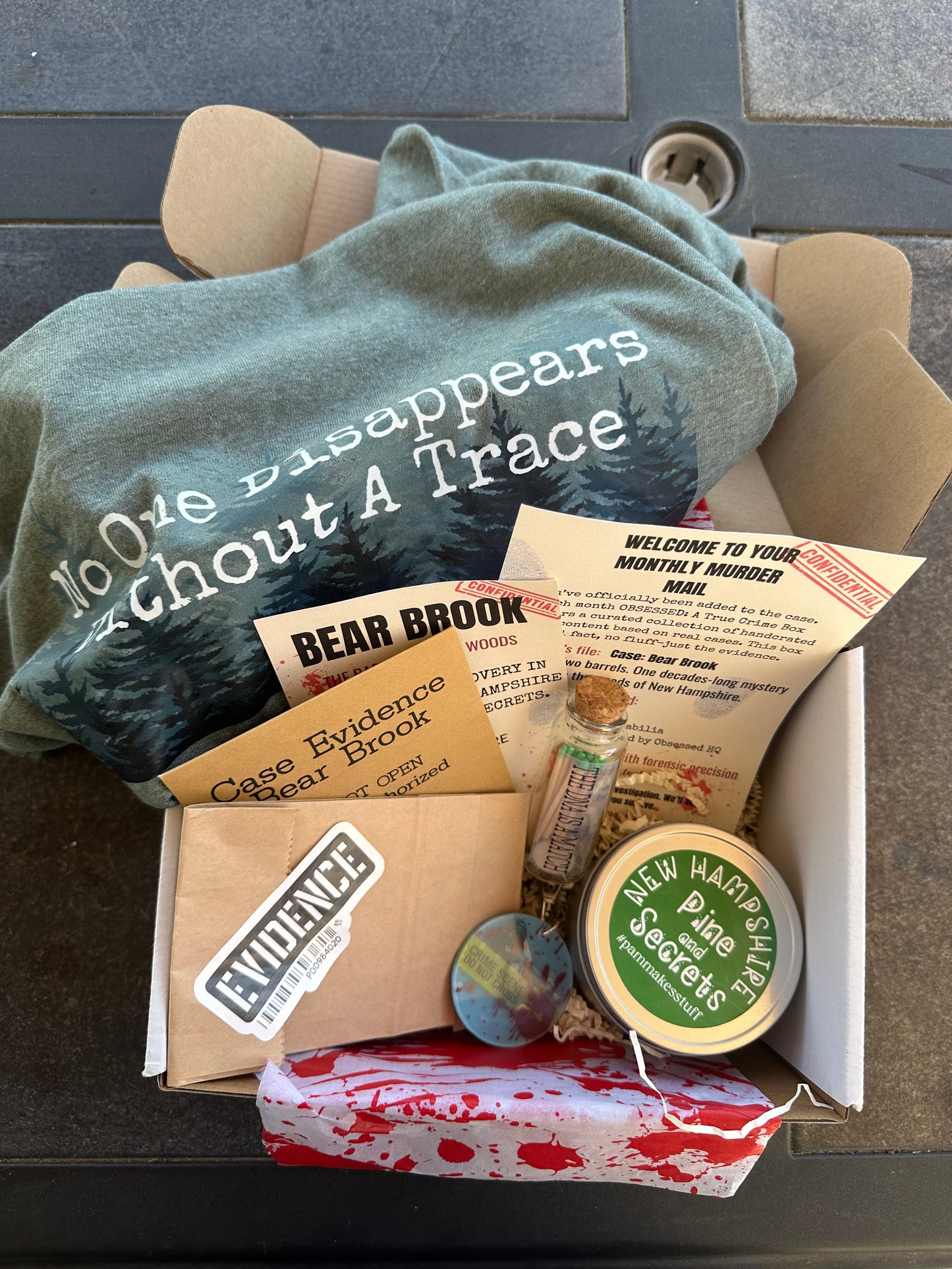 OBSESSED- A TRUE CRIME BOX